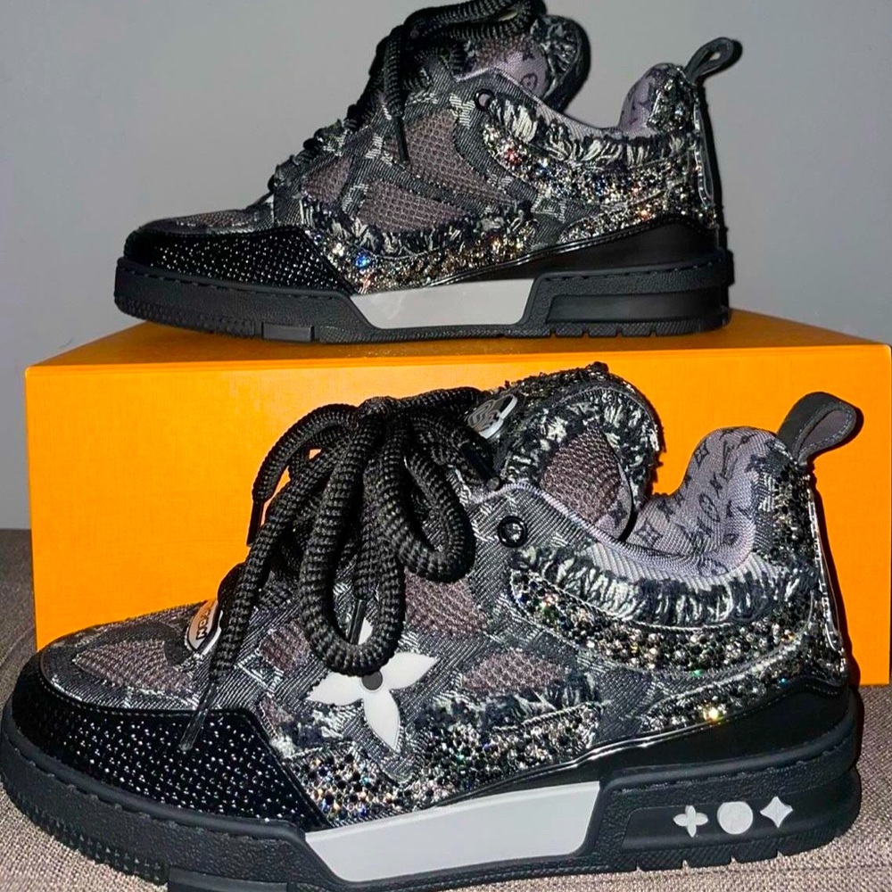 brand new diamond Lv skates
